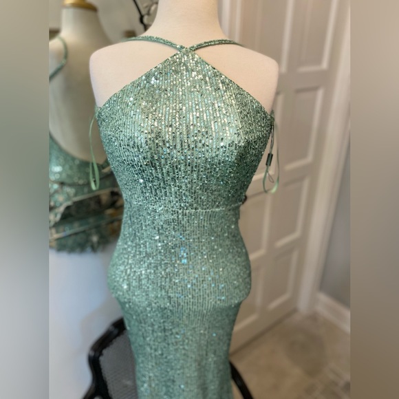 NWT La Femme Glitter Green Sequin Goddess Sexy To the Floor Low Back Gown - Picture 9 of 16